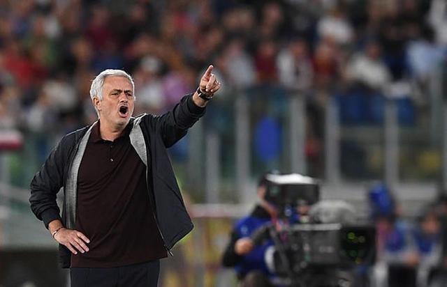 爱游戏体育 -巴塞罗那内部会议纪要流出——今夜扳平良机，欧篮联使命明确，阵容厚度经受考验 